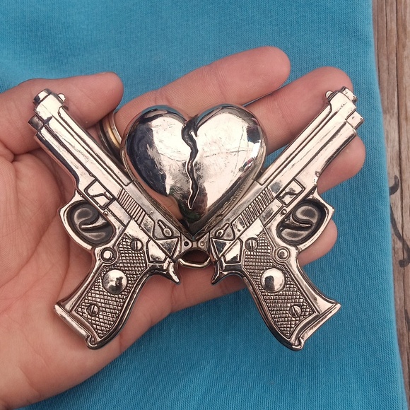 Rock Rebel tm belt Buckle broken heart and two guns unisex - Picture 6 of 6